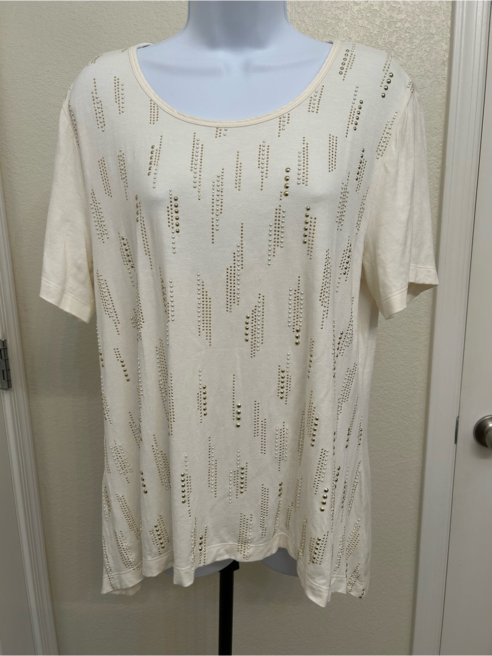St. John Cream Short-Sleeve Studded Knit Tee